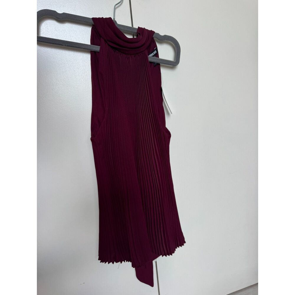 NWT Express Pleated Tie Neck Detail Sleeveless Maroon Top Sz XS (Retail 48$)